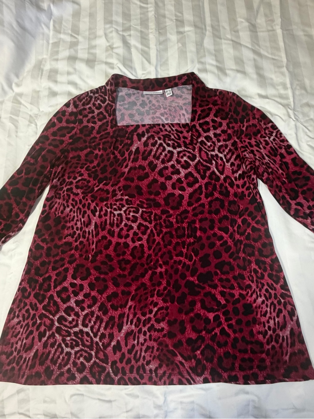 Susan Graver Liquid Knit Square Neck 3/4 Sleeve Leopard Print Top Size Large